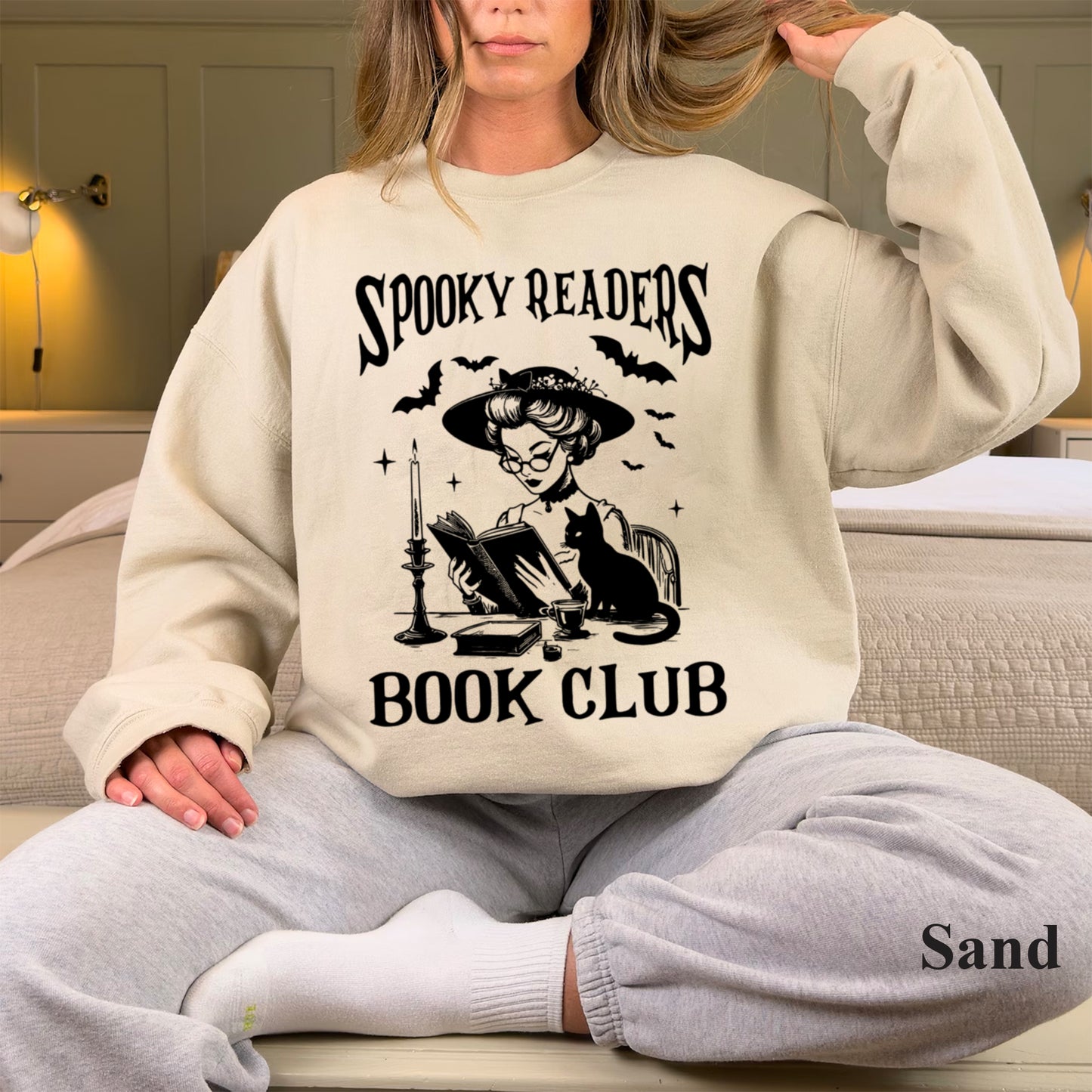 Halloween Comfort Colors, Retro Ghosts Reading Books, Teacher Librarian, Halloween Gift, Spooky Season Trendy Shir,t Gift Halloween Book Lover